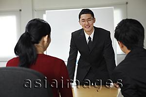 Asia Images Group - Business colleagues in meeting